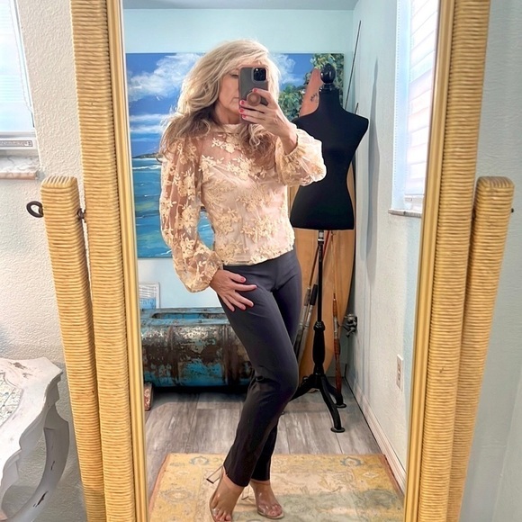 🧡Peach,Gorgeous & Sultry Tatted Lace & Mesh, Victorian-Fashioned Beauty,Size XL - Picture 10 of 16